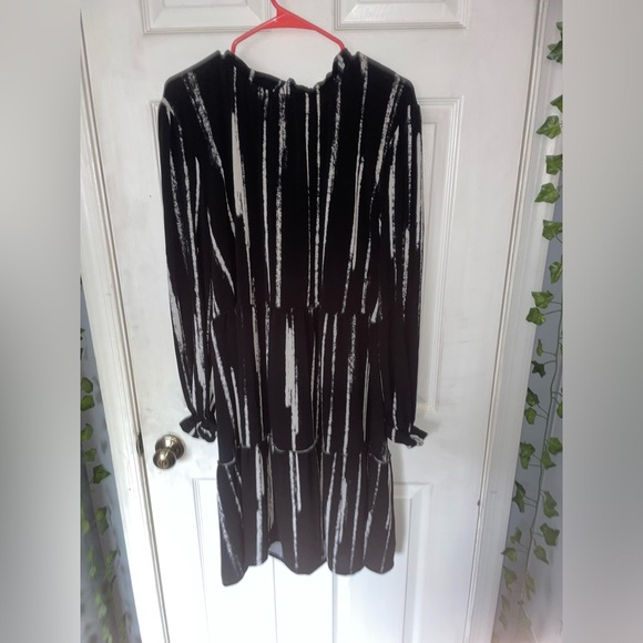 LulaRoe Annabelle, Vertical Striped Dress - Picture 5 of 8